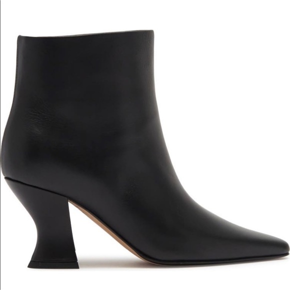 S41. NWT Bottega Veneta Cloud Leather Ankle Boots Black Size 40/9-9.5